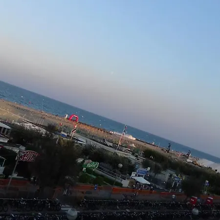 Lorena 2* Cervia